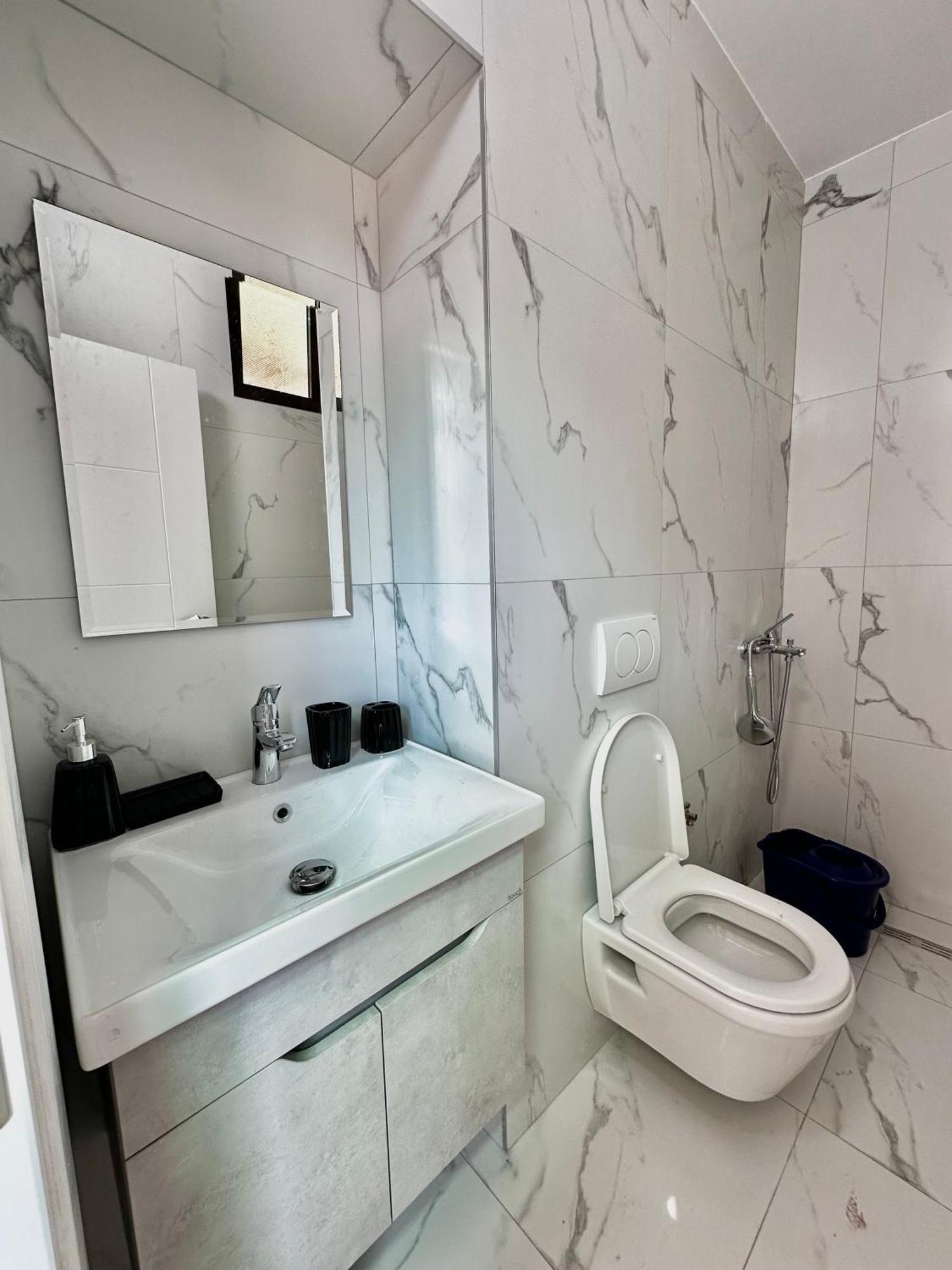 Tirana Apartment Center Jon Eksteriør billede